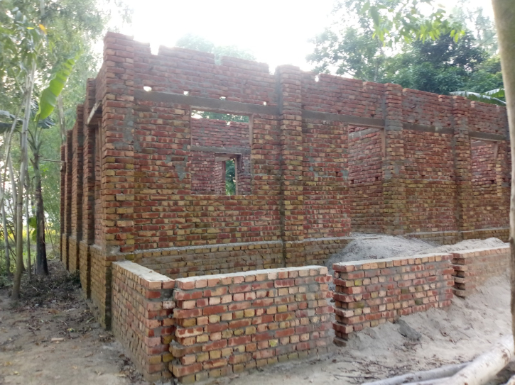আদালতের আদেশ অমান্য করে বসতবাড়ি নির্মাণের অভিযোগ আদালতের আদেশ অমান্য করে বসতবাড়ি নির্মাণের অভিযোগ